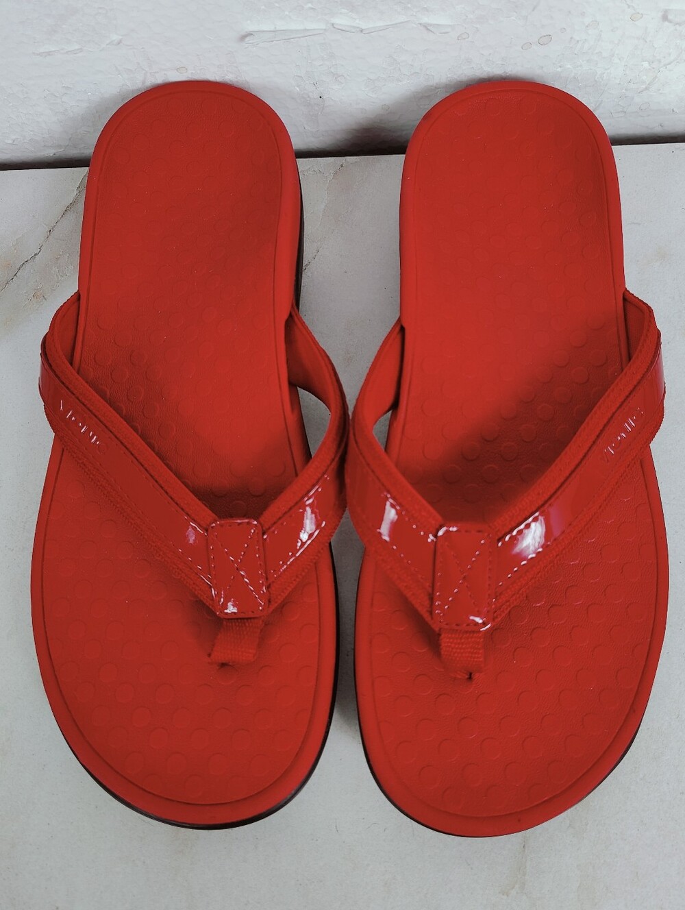 EUC Vionic Tide II Red Patent Flip Flop Thong Sandals, Sz 7